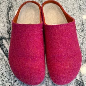 Excellent Condition Birkenstock Wool Clog